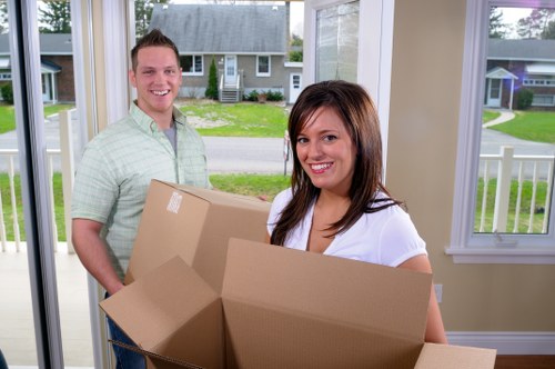Domestic and commercial removals support for Snaresbrook customers
