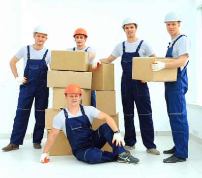 Packing and loading support for a Snaresbrook move