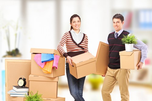 Reliable man with van Snaresbrook service for a smooth relocation